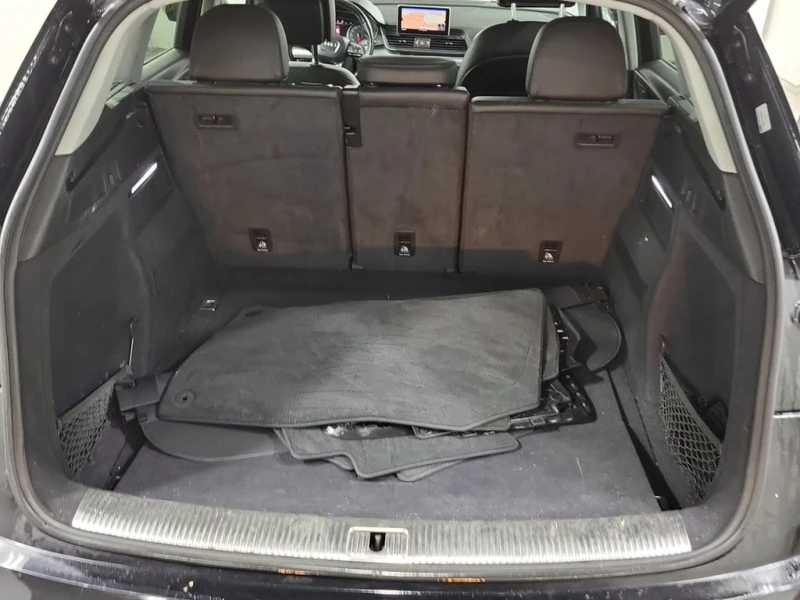 Audi Q5 * PROGRESSIV * ПАНОРАМА * ДВА КЛЮЧА * ПОДГРЕВИ* , снимка 16 - Автомобили и джипове - 53420634