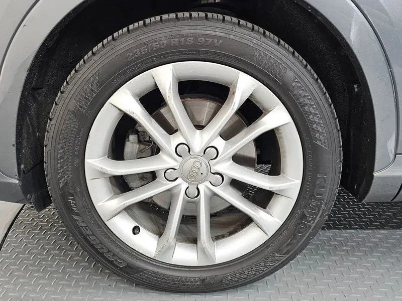Audi Q3 2.0 TDI Quattro, снимка 5 - Автомобили и джипове - 55128640