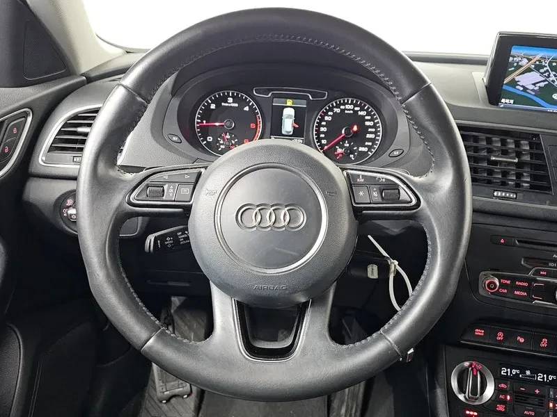 Audi Q3 2.0 TDI Quattro, снимка 12 - Автомобили и джипове - 55128640