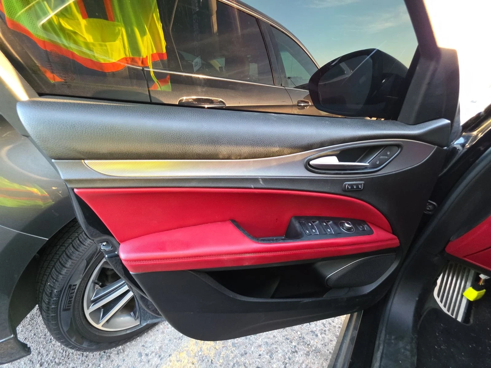 Alfa Romeo Stelvio Sport - изображение 10