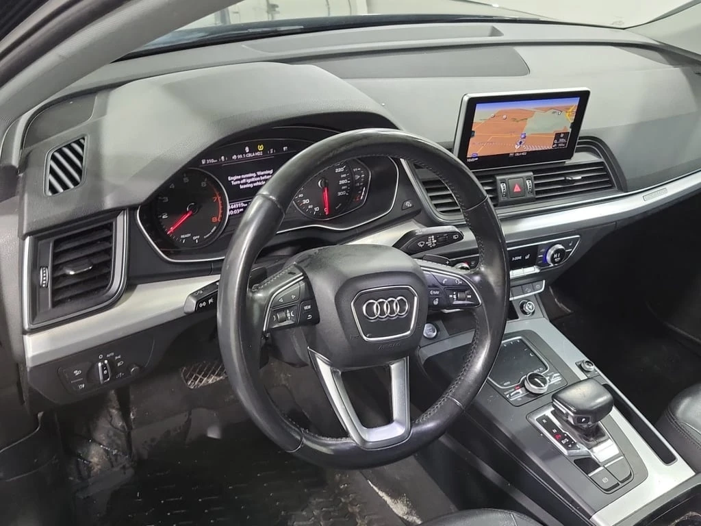 Audi Q5 * PROGRESSIV * ПАНОРАМА * ДВА КЛЮЧА * ПОДГРЕВИ*  - изображение 9