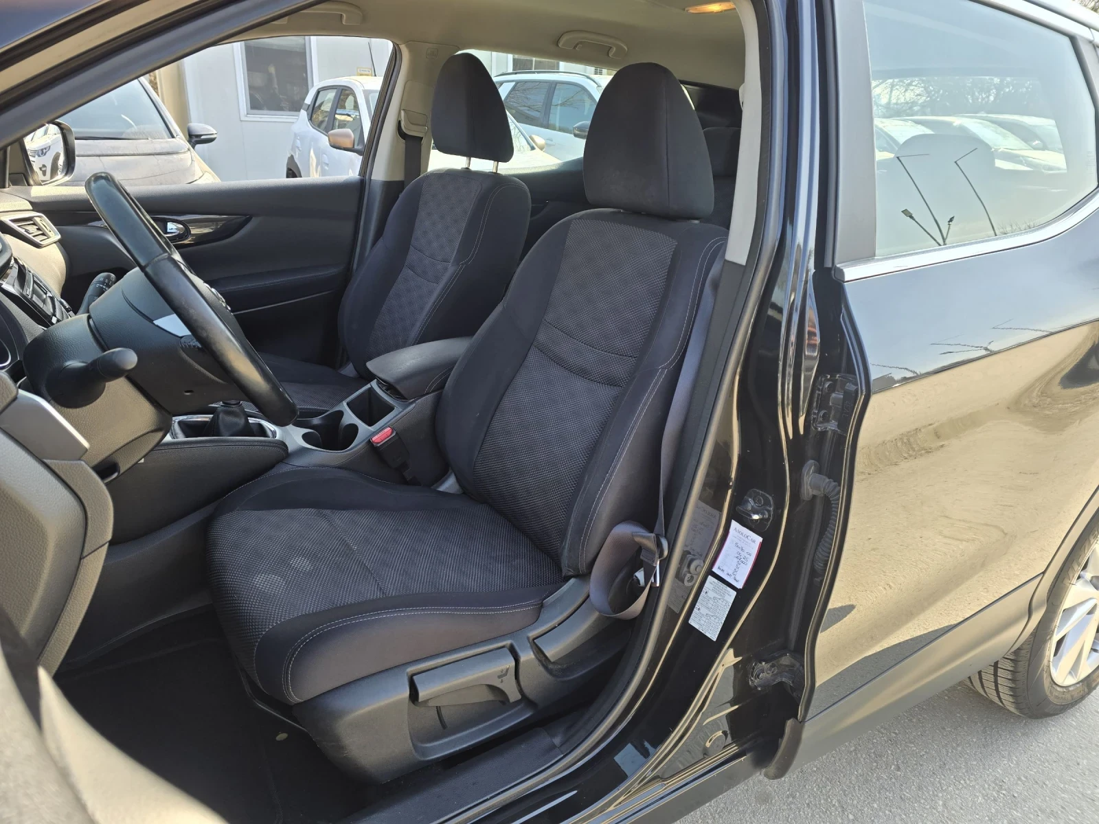 Nissan Qashqai 1.5d 110к.с 6 скорости  - изображение 10