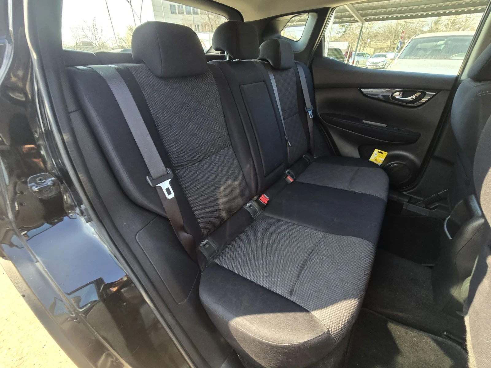 Nissan Qashqai 1.5d 110�.� 6 ��������  | Mobile.bg � ����������� 15