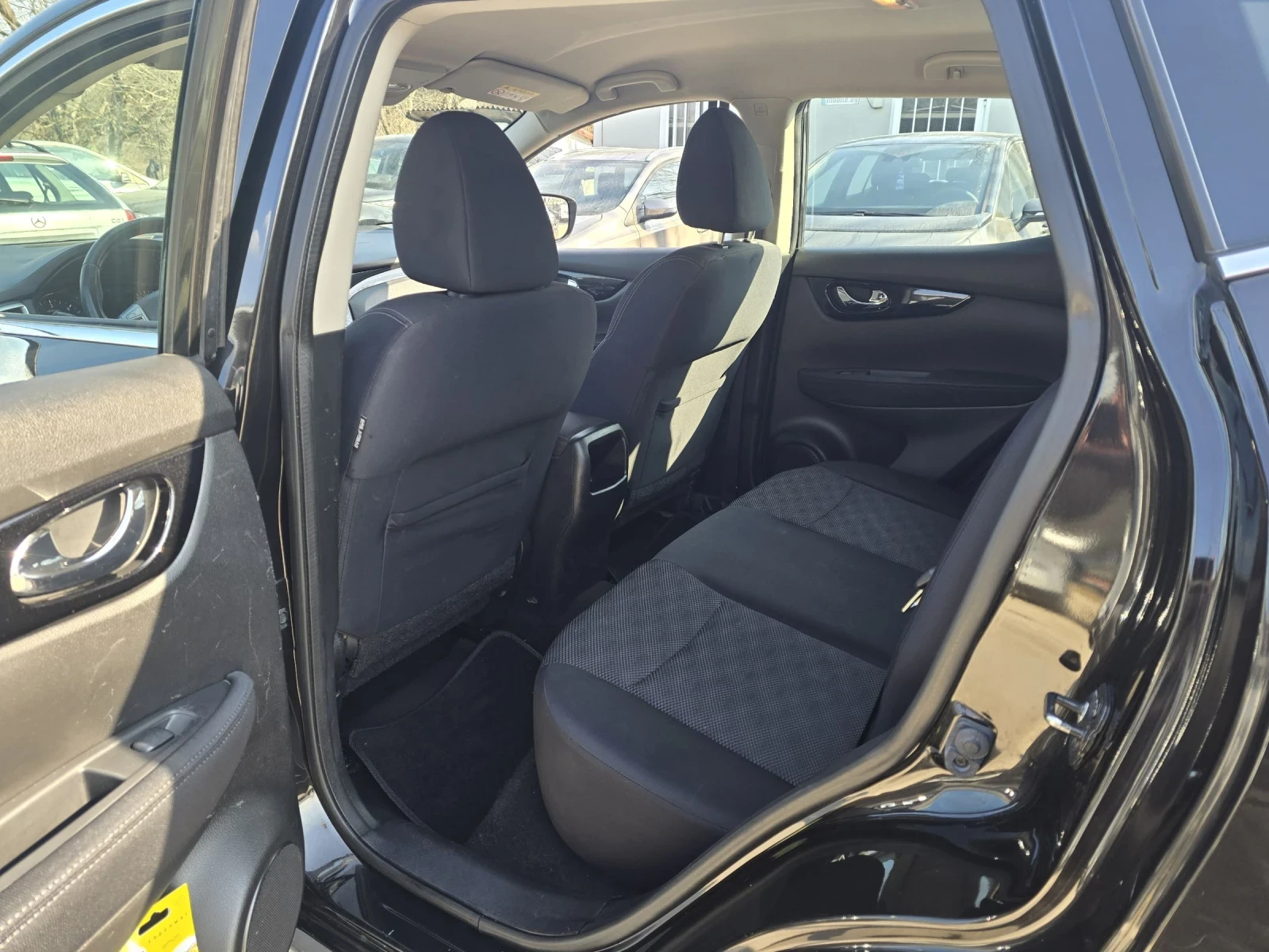 Nissan Qashqai 1.5d 110�.� 6 ��������  | Mobile.bg � ����������� 12