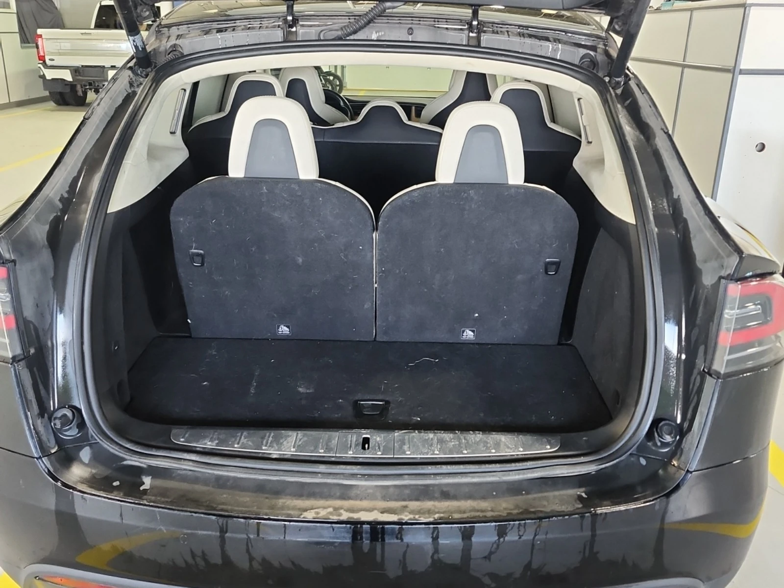 Tesla Model X 100D Long Range | AWD | 7 Места | Един Собственик , снимка 10 - Автомобили и джипове - 53758472