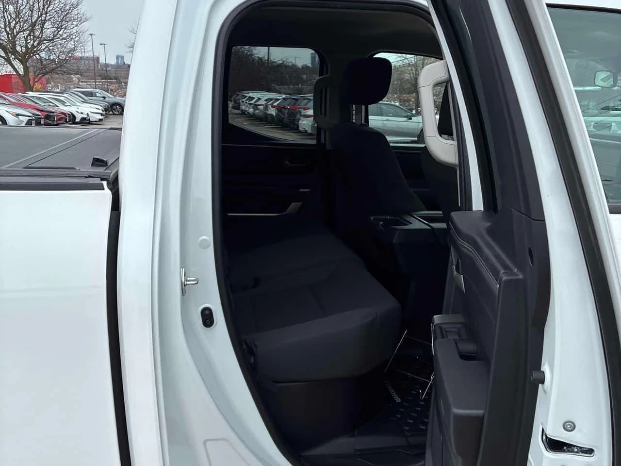 Toyota Tundra * SR * DISTRONIC* ПОДГРЕВ* ПАНОРАМА* , снимка 11 - Автомобили и джипове - 54210350