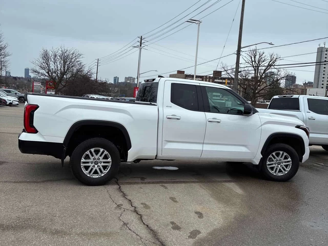 Toyota Tundra * SR * DISTRONIC* ПОДГРЕВ* ПАНОРАМА* , снимка 3 - Автомобили и джипове - 54210350