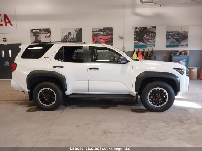 Toyota 4runner SR5 4WD, снимка 13 - Автомобили и джипове - 54318587