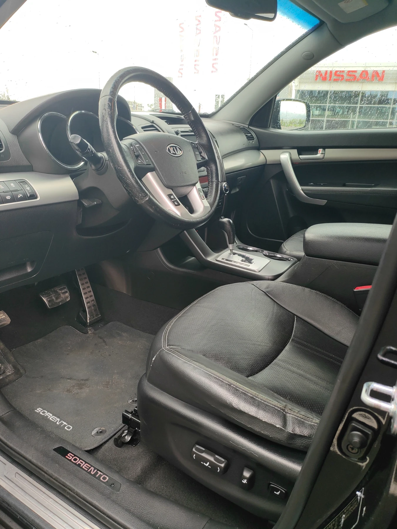 Kia Sorento 2.2 CRDi 4x4 Обслужен , снимка 11 - Автомобили и джипове - 54391166