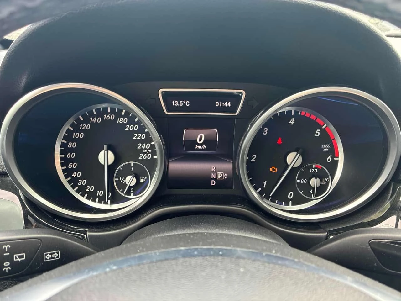 Mercedes-Benz ML 350  BLUETEC | distronic | 360 | pano | memory , снимка 9 - Автомобили и джипове - 54631105