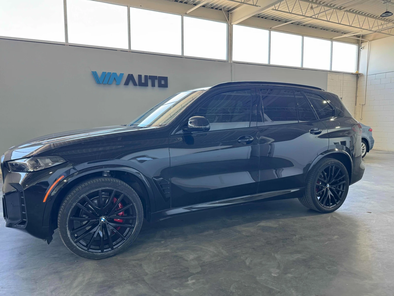 BMW X5 xDrive40i * M Sport Pck * Ambient Lighting * H&K, снимка 3 - Автомобили и джипове - 54974844
