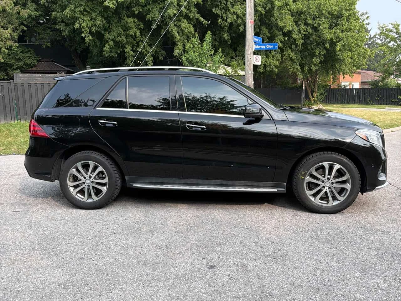 Mercedes-Benz GLE * 350d * CARFAX * БЕЗ ПЪРВОНАЧАЛНА ВНОСКА, снимка 3 - Автомобили и джипове - 55343836