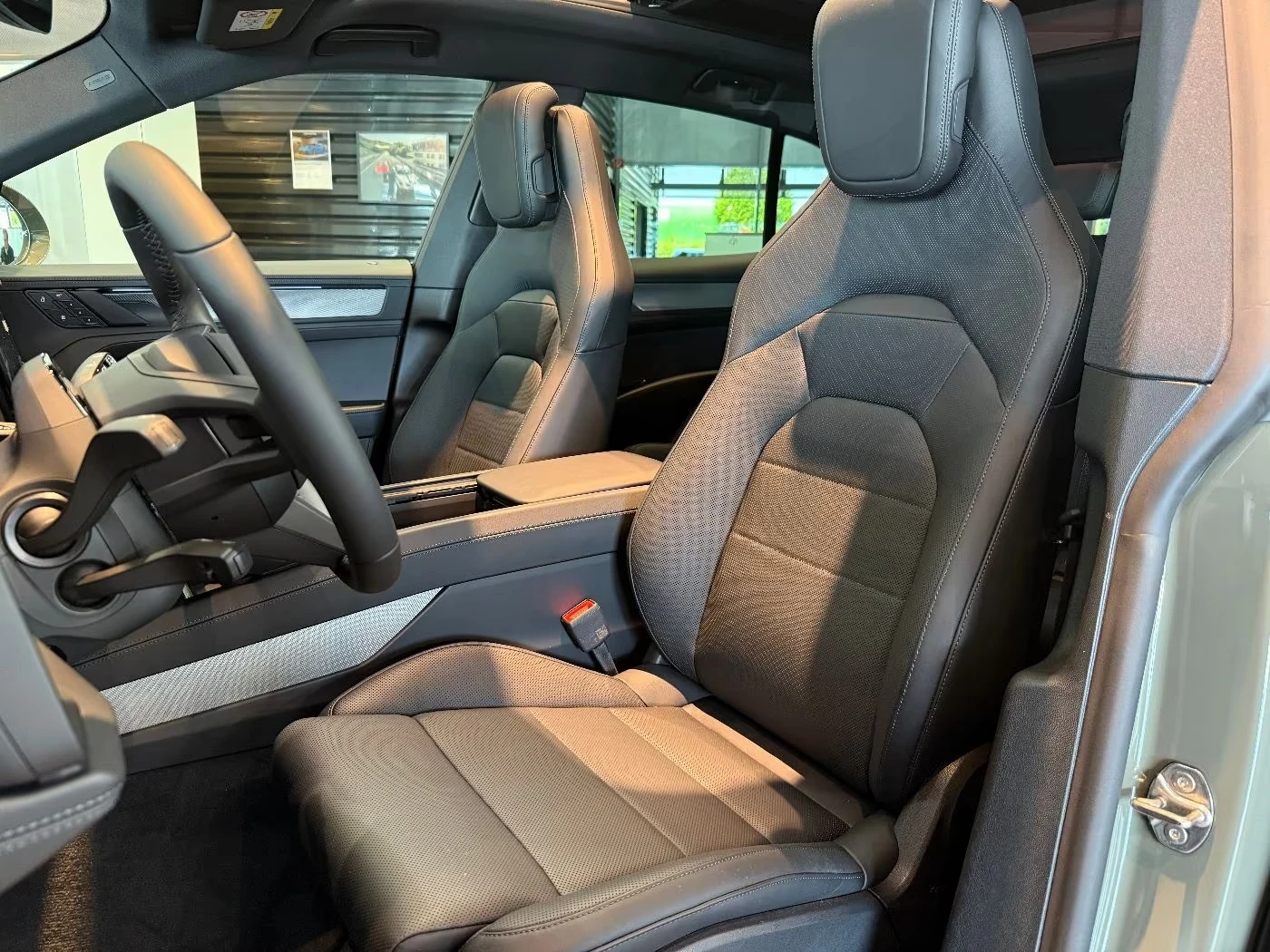 Porsche Cayenne Electric/PANO/BOSE/HEAD UP/360 /, снимка 11 - Автомобили и джипове - 55664086