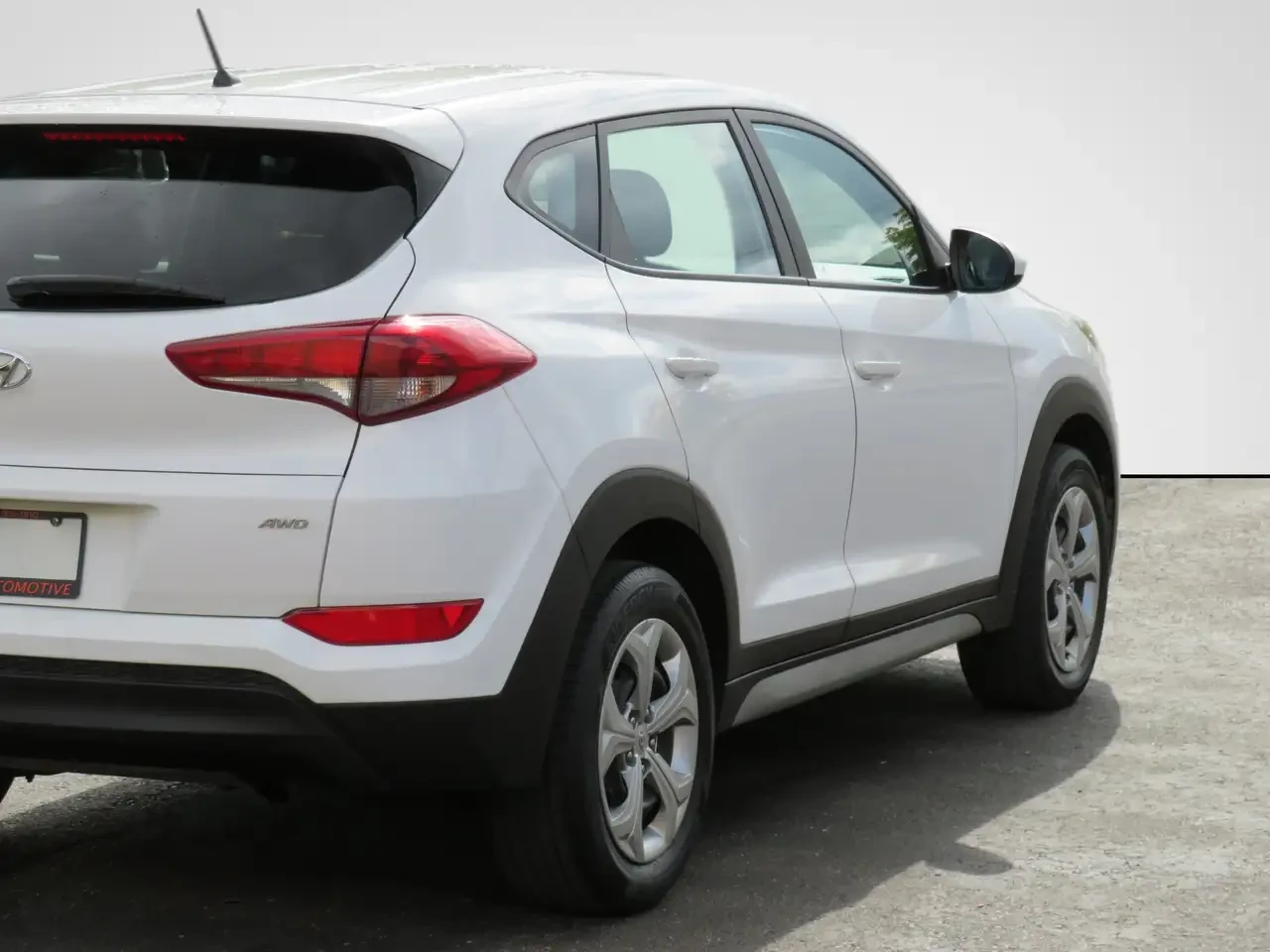 Hyundai Tucson 2.0L AWD w/ CarPlay Camera BLND Heated Seats/ST | Mobile.bg � ����������� 6