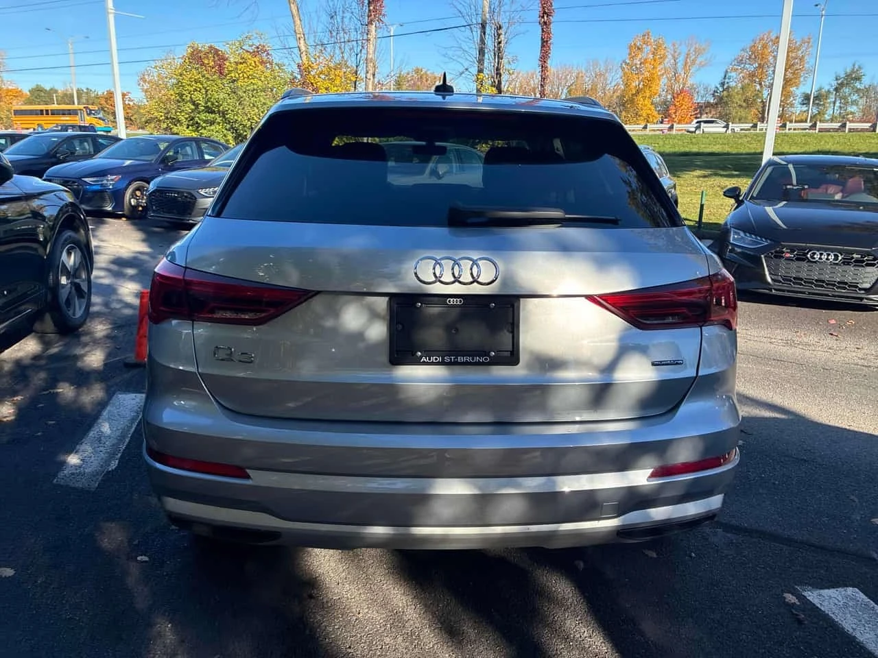 Audi Q3 * Komfort * CARFAX * ���� �� �� | Mobile.bg � ����������� 5