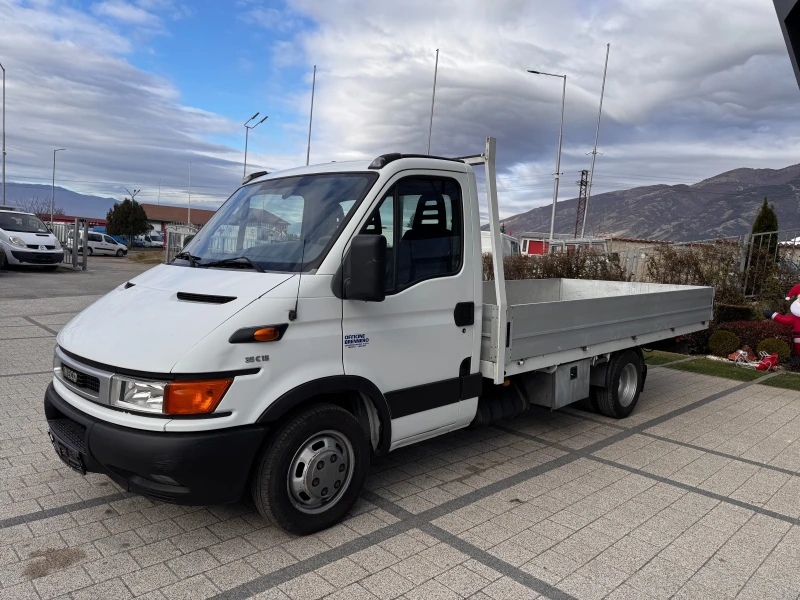 Iveco Daily 35C15 до 3.5т. 4.46м. Клима , снимка 2 - Бусове и автобуси - 48095894