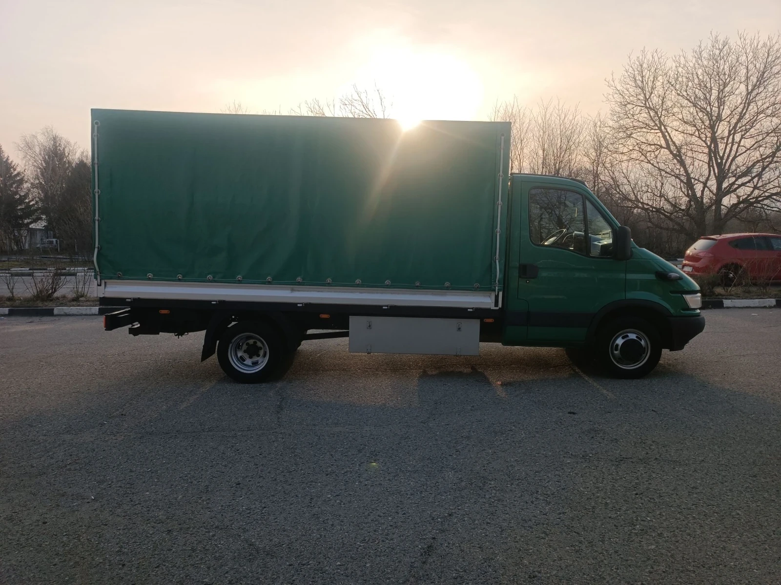 Iveco Daily 40С17 Регистриран Б категория до 3.5т, снимка 4 - Бусове и автобуси - 53710835