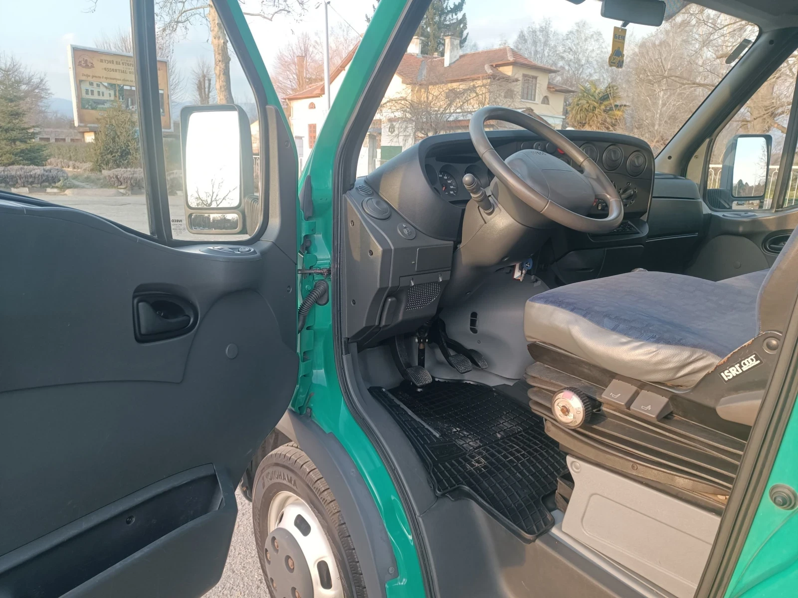 Iveco Daily 40С17 Регистриран Б категория до 3.5т, снимка 9 - Бусове и автобуси - 53710835