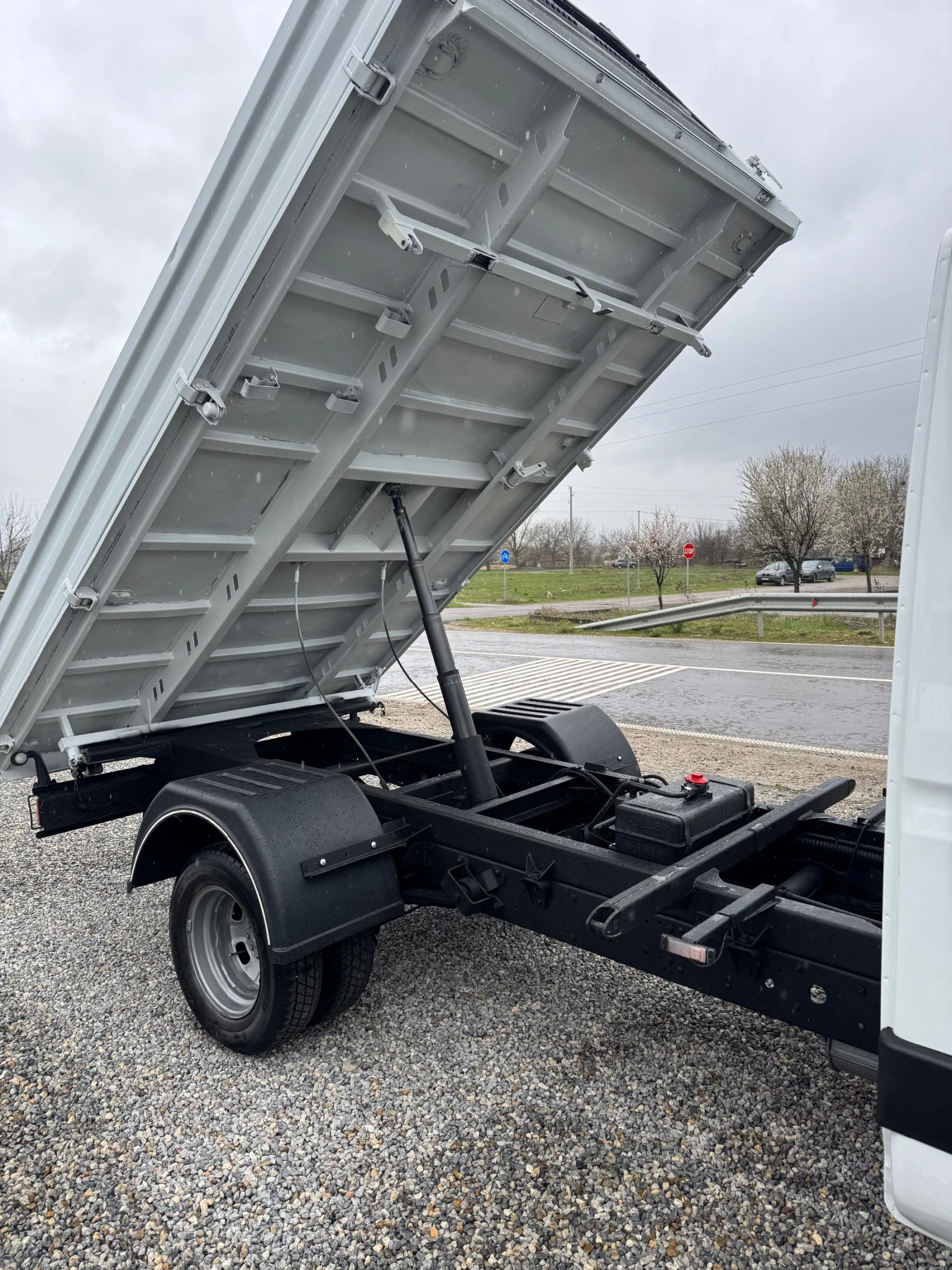 Iveco Daily 50/35c14* 3.0HPI* ТРИСТРАНЕН* 6ск* 3.5т* Kipper* , снимка 17 - Бусове и автобуси - 54073095