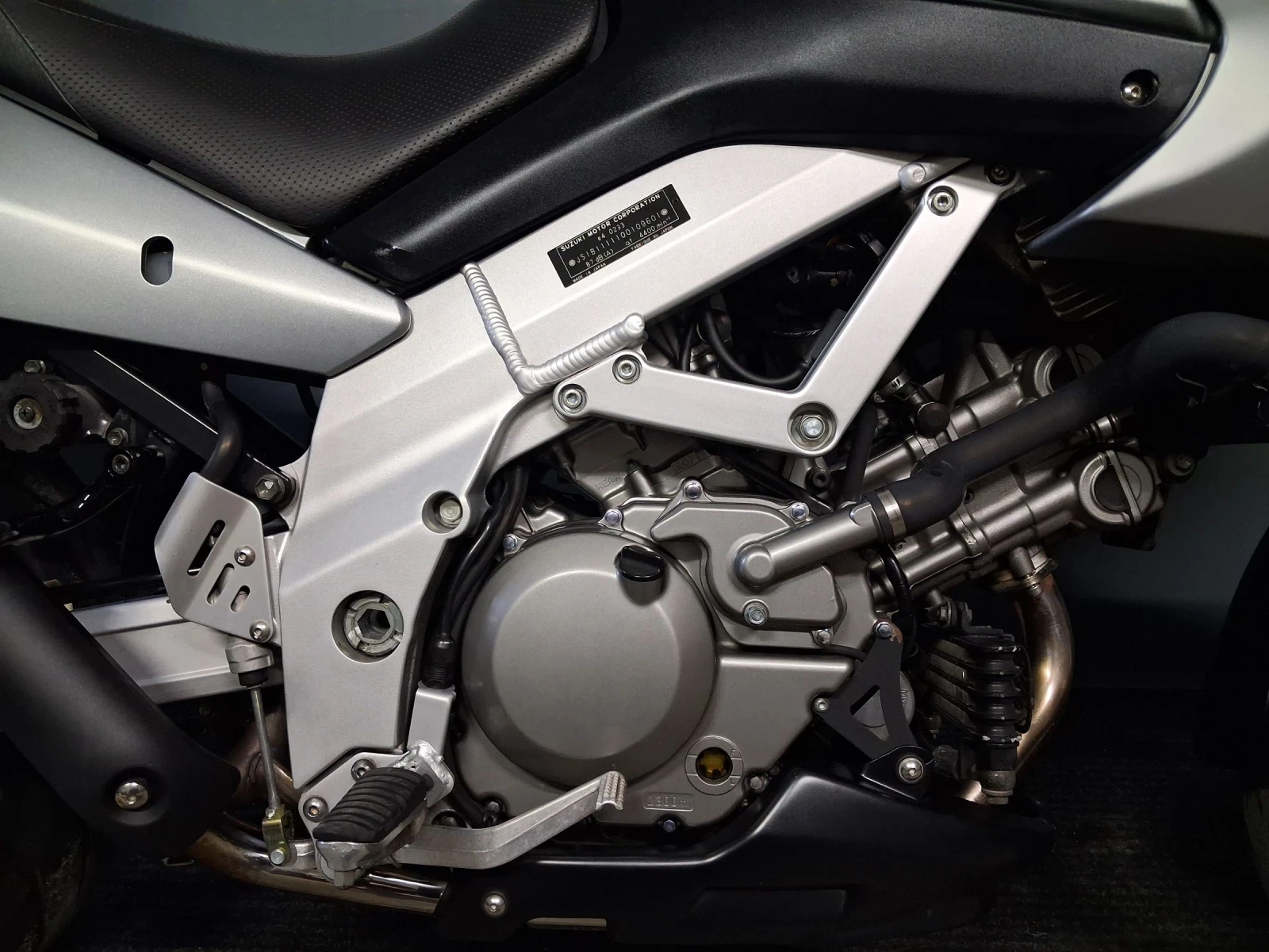 Suzuki V-strom DL 650i - изображение 6