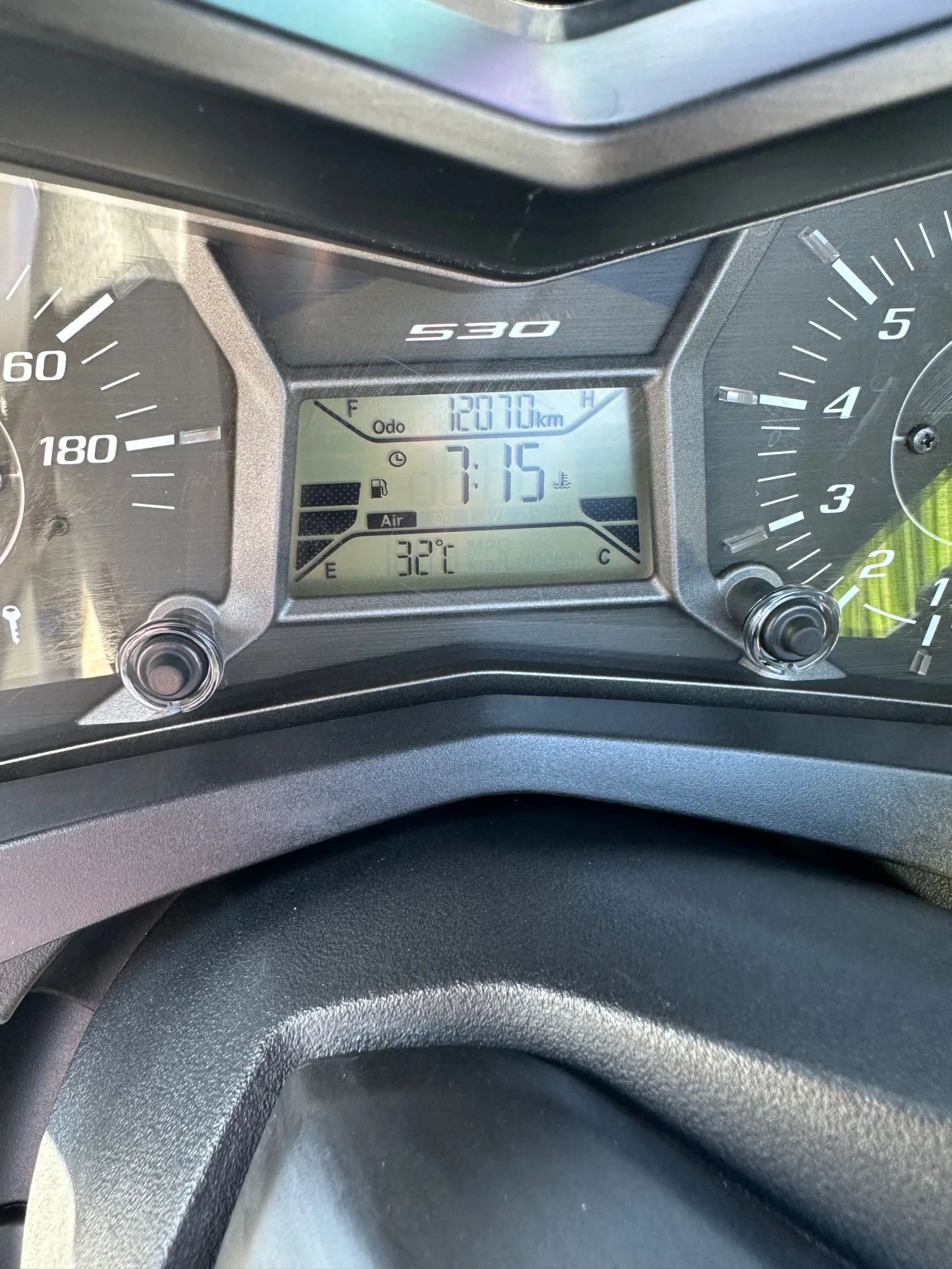 Yamaha T-max Bronze 530 ABS Akrapovic, снимка 6 - Мотоциклети и мототехника - 54335072