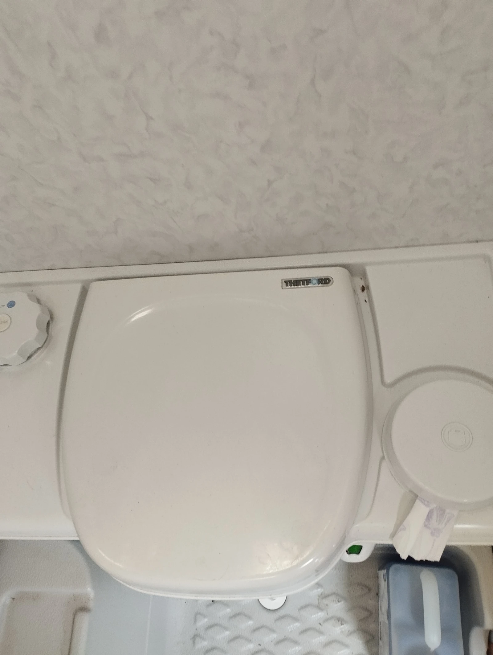 Каравана Hobby, снимка 14 - Каравани и кемпери - 54014394