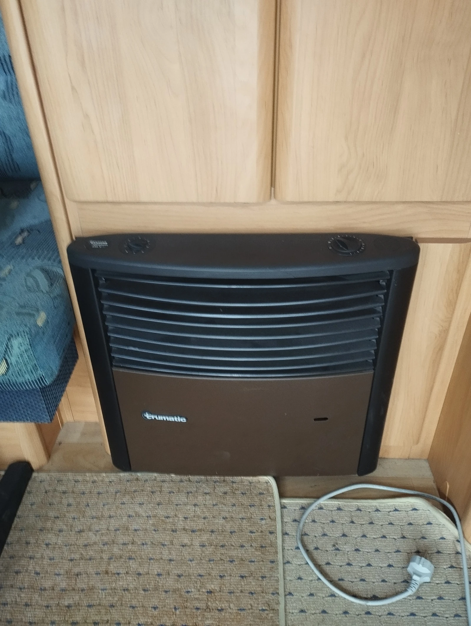 Каравана Hobby, снимка 8 - Каравани и кемпери - 54014394