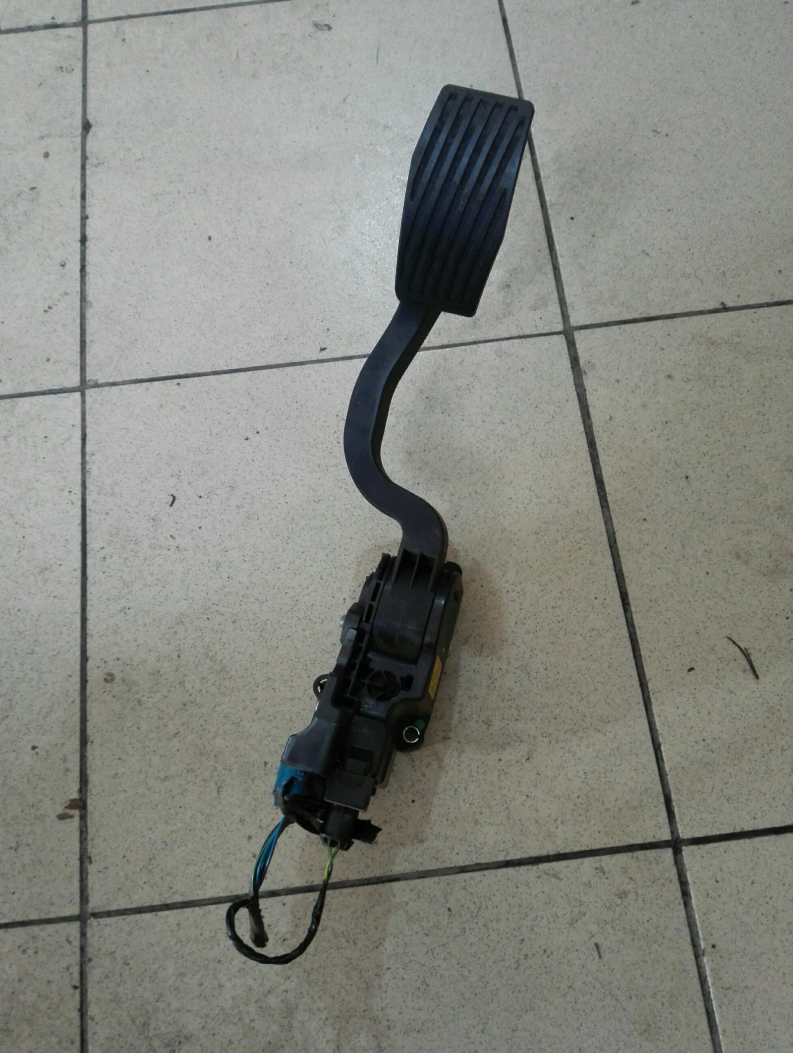 �� ����� ��� ������� ���� 1.4��� | Mobile.bg � ����������� 1