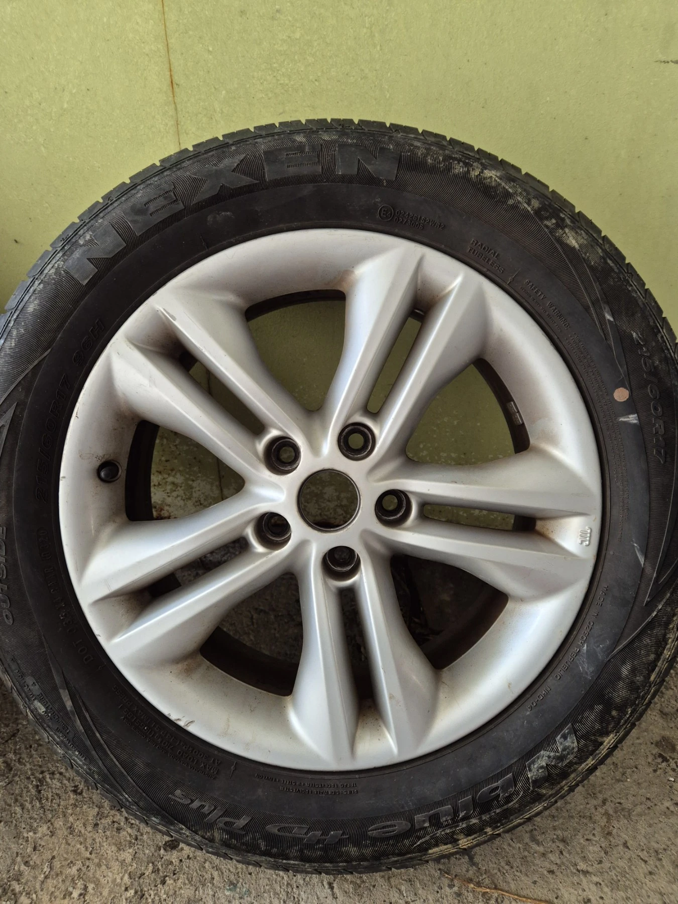 ���� � ������ 215/60R17 �� Nissan | Mobile.bg � ����������� 5