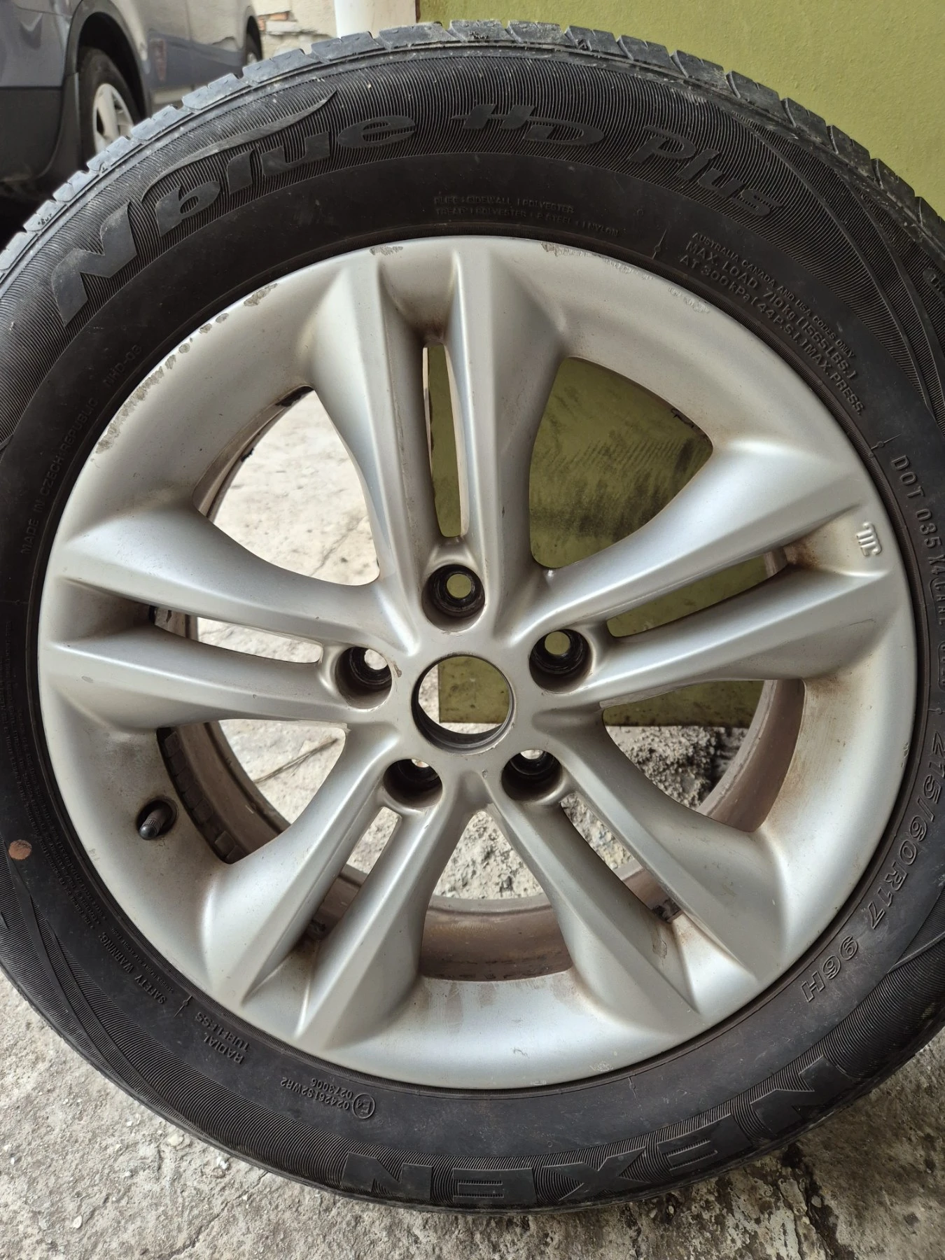 ���� � ������ 215/60R17 �� Nissan | Mobile.bg � ����������� 4