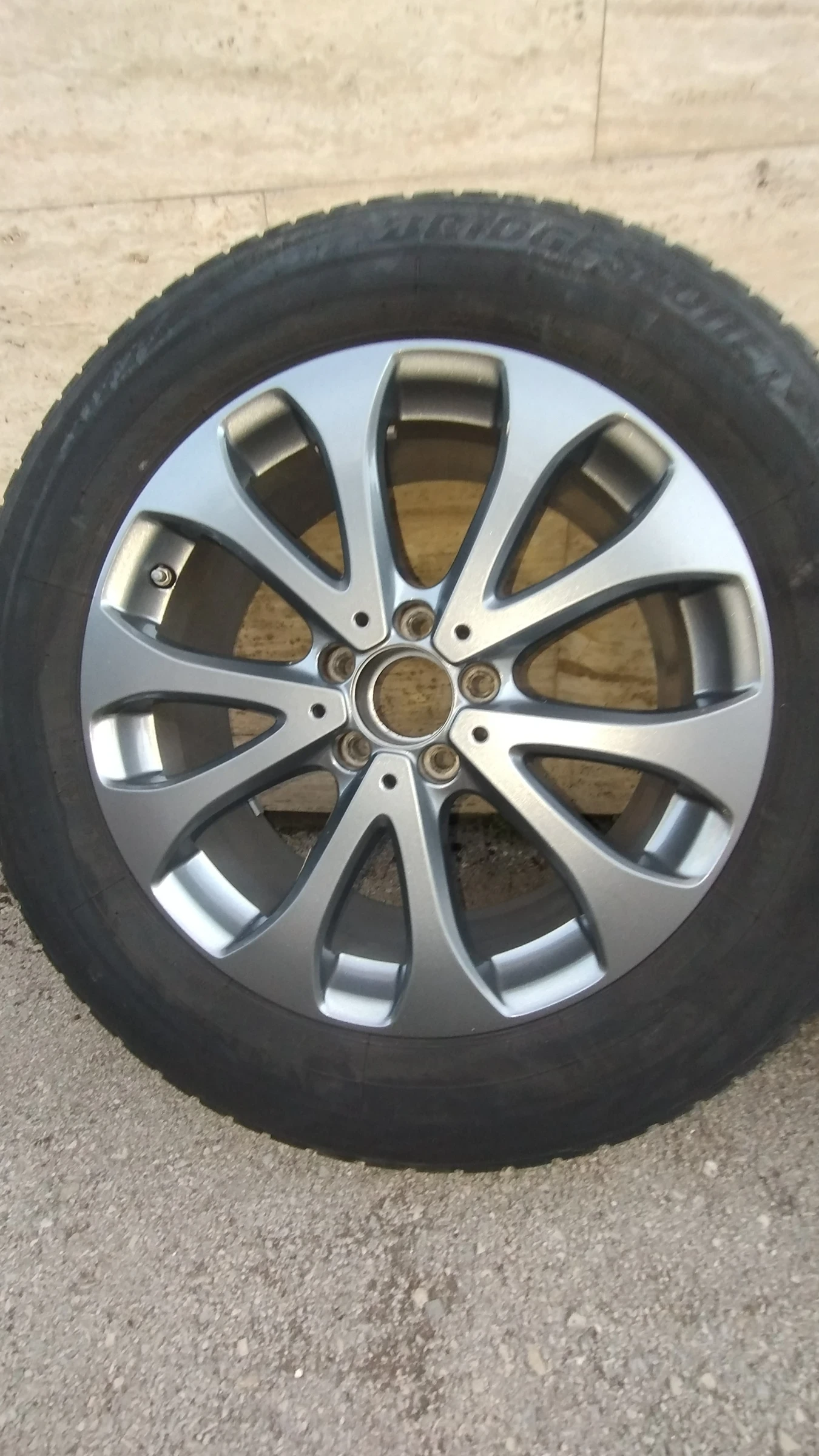 Гуми с джанти Bridgestone 235/60R18, снимка 7 - Гуми и джанти - 53934672